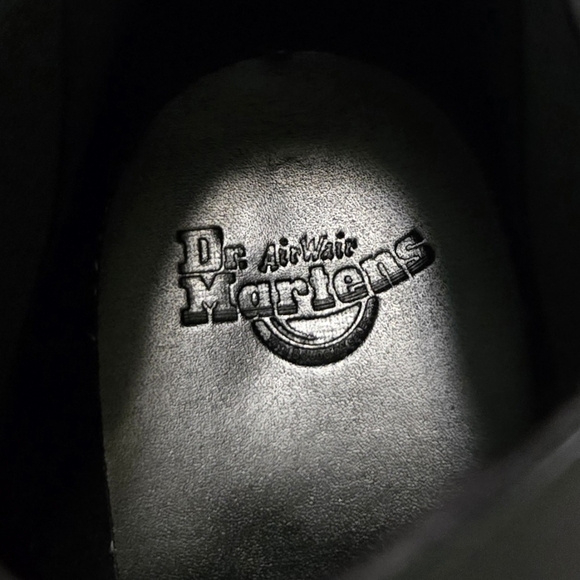 Dr. Martens Hurston Black Leather Heeled Platform Lug Sole Chelsea Boots 9-10 - Picture 8 of 14